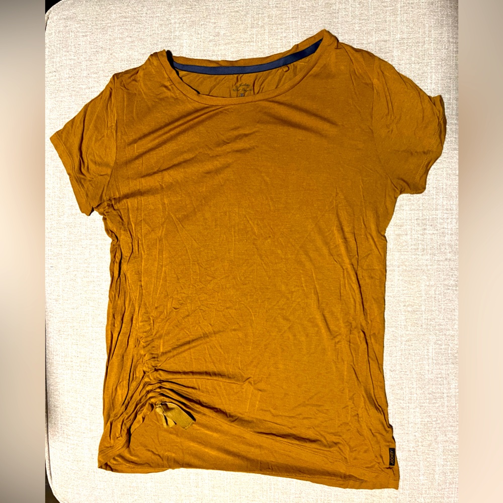 Jockey casual side scrunch golden yellow tee shirt medium women’s super soft